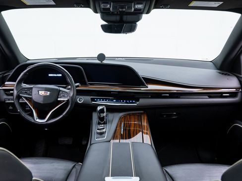 Used 2021 Cadillac Escalade Premium Luxury w/ LPO, Radiant Package image 10