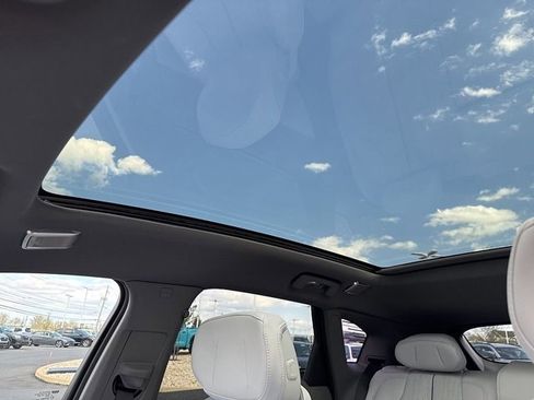 Used 2025 Cadillac Optiq Sport 2 image 22