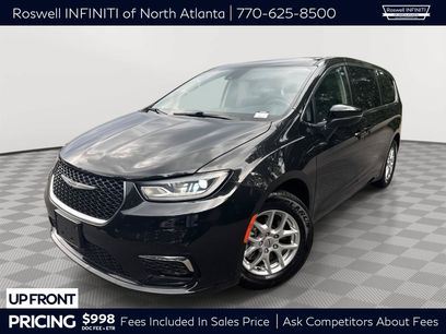 Used 2023 Chrysler Pacifica Touring-L