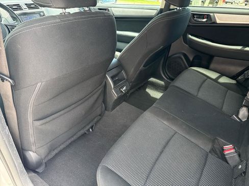 Used 2018 Subaru Outback 2.5i Premium AWD/4WD image 43