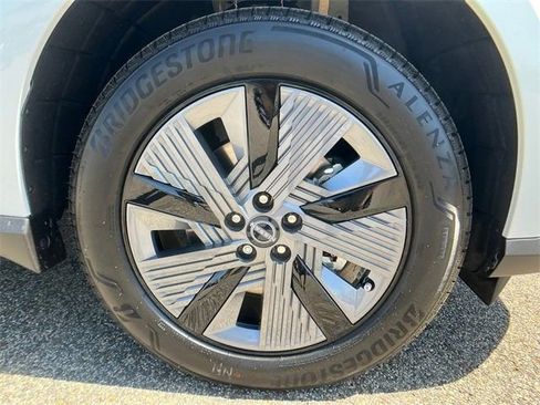 New 2025 Nissan Murano SL image 14