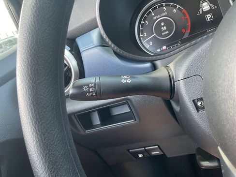 Used 2025 Nissan Versa SV FWD image 29
