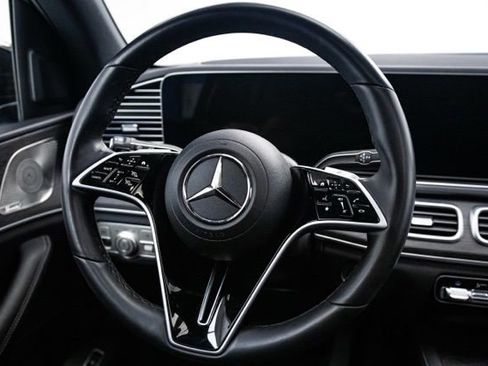 Used 2025 Mercedes-Benz GLE 350 4MATIC image 18