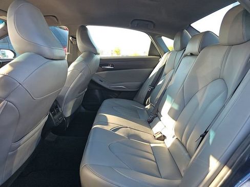 Used 2019 Toyota Avalon XLE w/ Carpet Mat Package FWD image 8