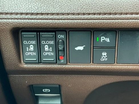 Used 2025 Honda Odyssey Elite image 24