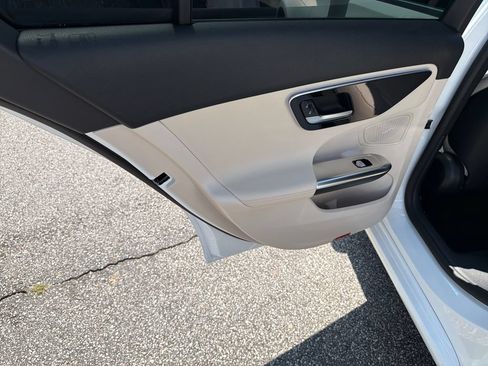 Used 2024 Mercedes-Benz C 300 Sedan image 21