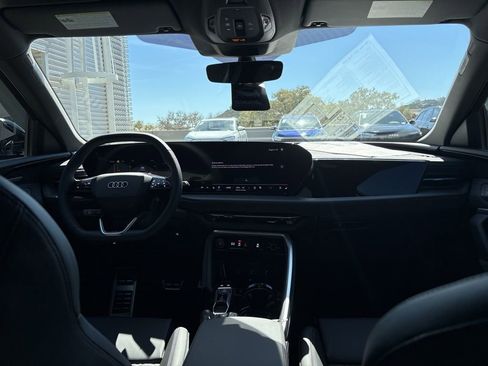 New 2025 Audi SQ5 Premium Plus image 18