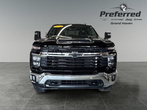 Used 2025 Chevrolet Silverado 2500 LT w/ All Star Edition AWD/4WD image 12