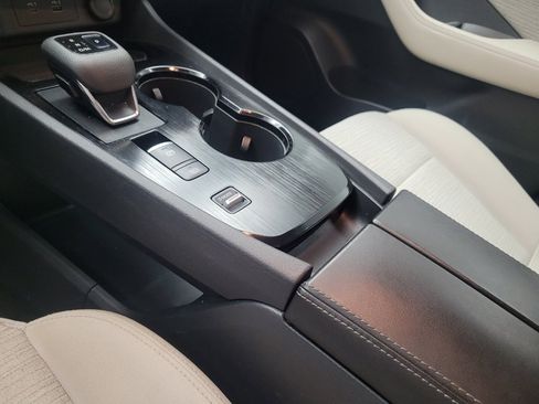 Used 2021 Nissan Rogue SV FWD image 26
