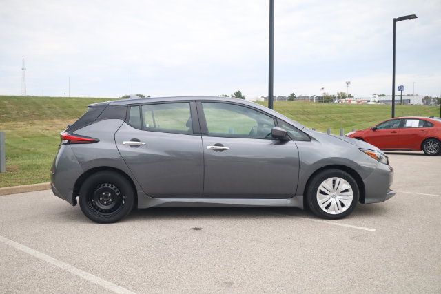 Used 2025 Nissan Leaf S FWD image 3