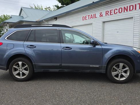 Used 2014 Subaru Outback 2.5i Limited w/ Moonroof Package AWD/4WD image 2