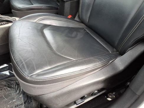 Used 2016 Jeep Renegade Limited w/ Safety & Security Group FWD image 14
