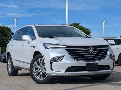 Used 2023 Buick Enclave Essence w/ Experience Buick Package image 2