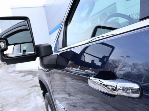 Used 2021 Chevrolet Silverado 3500 LTZ w/ LTZ Convenience Package image 11