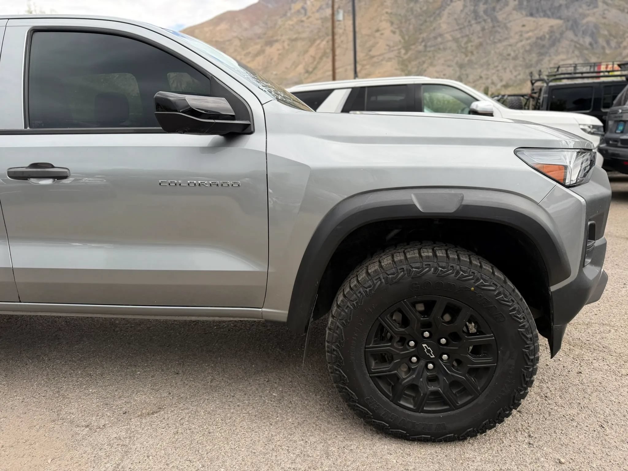 Used 2023 Chevrolet Colorado Trail Boss w/ Technology Package AWD/4WD image 39