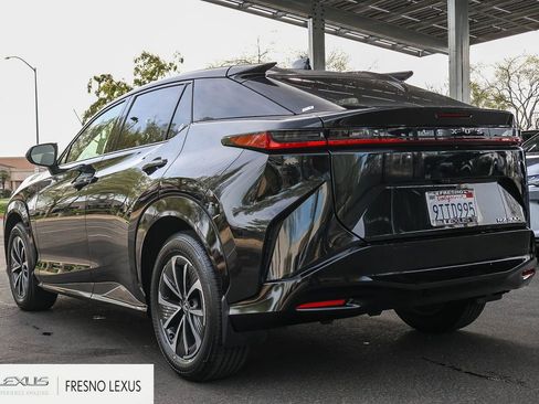 Used 2025 Lexus RZ 300e w/ Accessory Package (P5) image 4