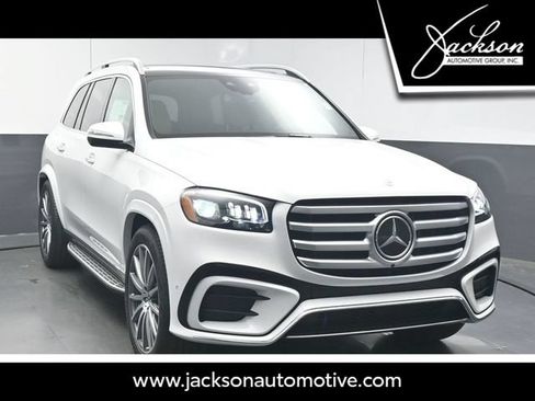 Used 2026 Mercedes-Benz GLS 450 4MATIC image 1