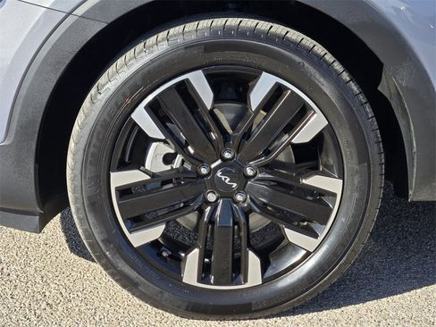 Used 2023 Kia Telluride SX image 9