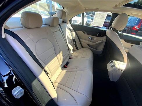 Used 2018 Mercedes-Benz C 300 4MATIC Sedan image 16