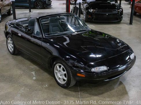 Used 1994 MAZDA MX-5 Miata RWD image 10