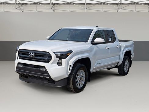 New 2026 Toyota Tacoma SR5 AWD/4WD image 3