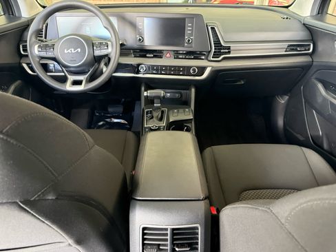Used 2024 Kia Sportage LX AWD/4WD image 17