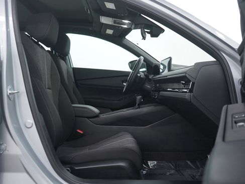 Used 2023 Honda Accord Sport image 11