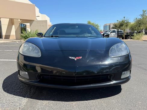 Used 2007 Chevrolet Corvette Coupe w/ Preferred Equipment Group RWD image 3