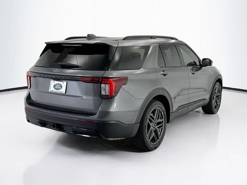Used 2025 Ford Explorer ST-Line w/ Premium Package RWD image 5