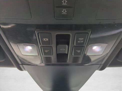 Used 2021 Volkswagen Atlas Cross Sport SEL R-Line image 22