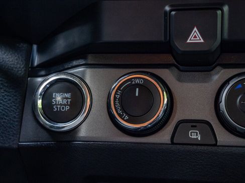 Used 2022 Toyota Tacoma TRD Sport image 18