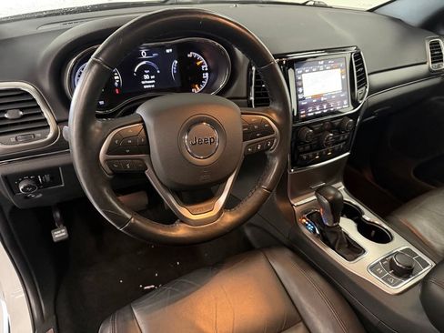 Used 2020 Jeep Grand Cherokee Limited w/ Premium Lighting Group AWD/4WD image 11