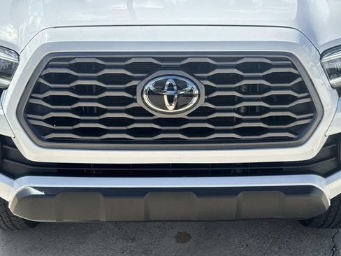 Used 2023 Toyota Tacoma TRD Off-Road AWD/4WD image 3