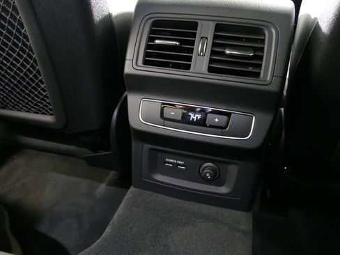 Certified 2025 Audi Q5 2.0T Premium AWD/4WD image 4