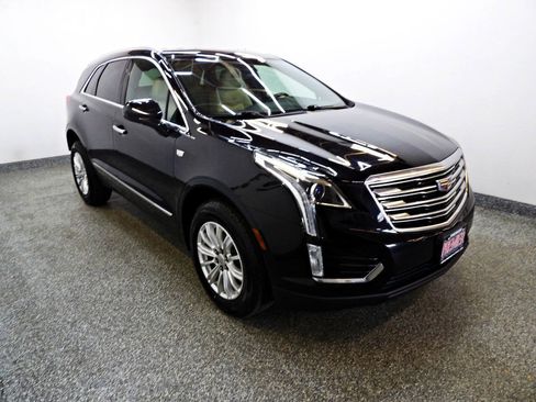 Used 2019 Cadillac XT5 FWD image 3