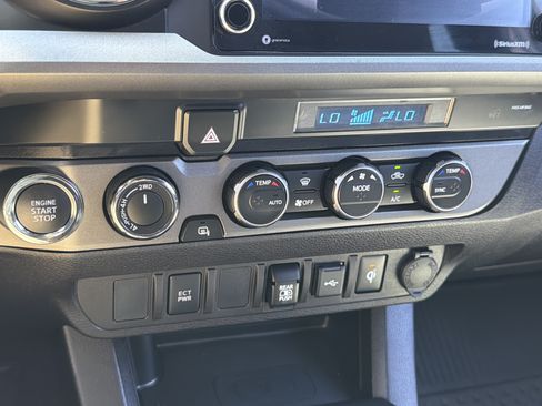Used 2021 Toyota Tacoma TRD Sport AWD/4WD image 21