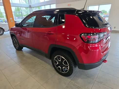 Used 2024 Jeep Compass Trailhawk w/ Trailhawk Elite Group AWD/4WD image 13