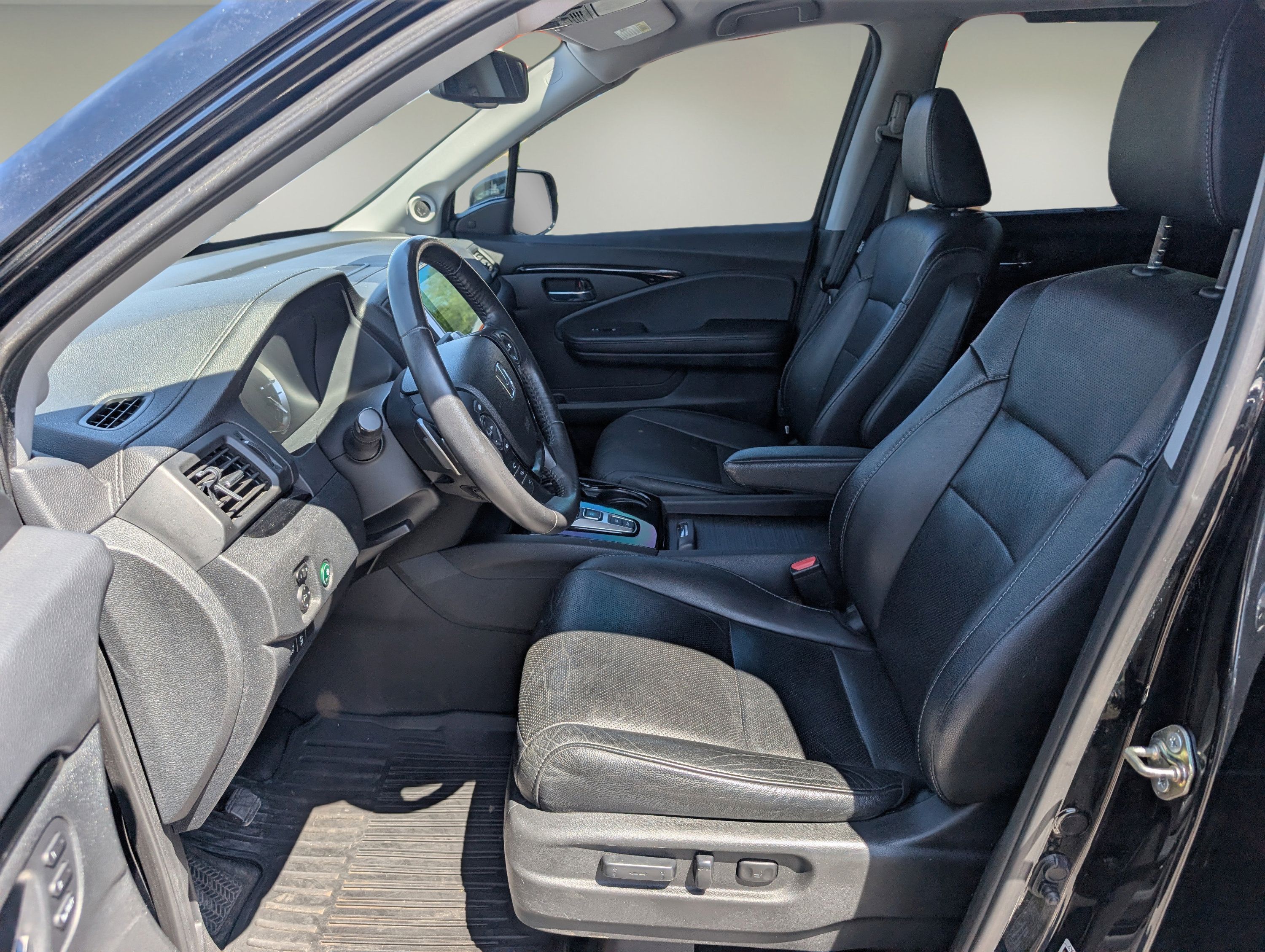 Used 2017 Honda Pilot Elite image 10