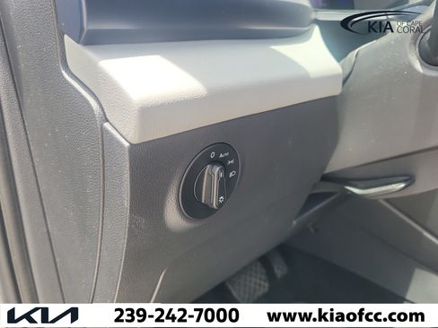 Used 2022 Volkswagen Taos SE AWD/4WD image 26