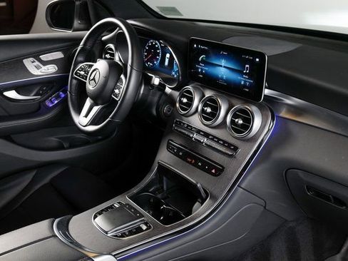 Used 2022 Mercedes-Benz GLC 300 GLC 300 image 10