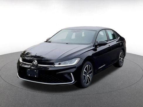 Used 2025 Volkswagen Jetta SE image 9