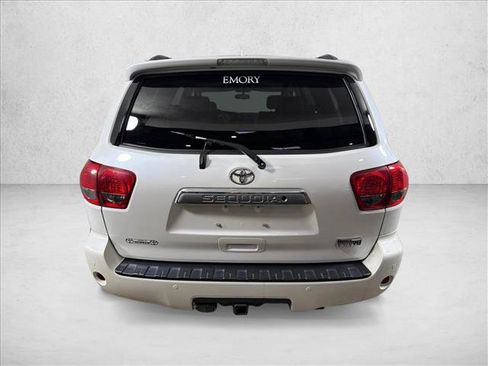 Used 2016 Toyota Sequoia Platinum RWD image 6