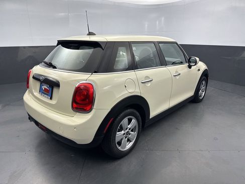 Used 2020 MINI Cooper 4-Door Hardtop image 5
