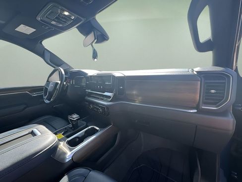 Certified 2022 Chevrolet Silverado 1500 High Country w/ High Country Premium Package image 30