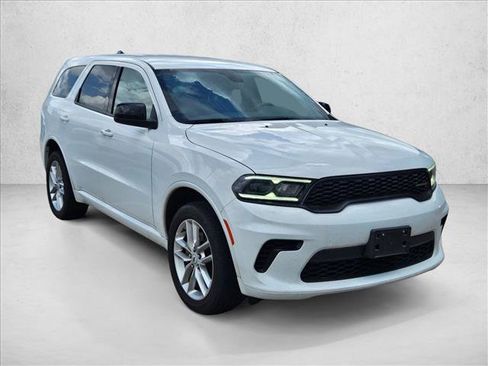 Used 2025 Dodge Durango GT AWD/4WD image 3
