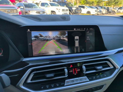 Used 2021 BMW X5 xDrive40i w/ Premium Package image 21