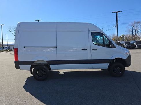 New 2025 Mercedes-Benz Sprinter 2500 image 2