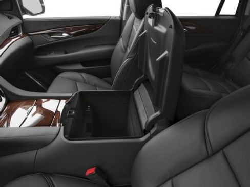 Used 2018 Cadillac Escalade Premium Luxury image 18