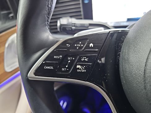 Used 2024 Mercedes-Benz GLE 450 4MATIC image 17