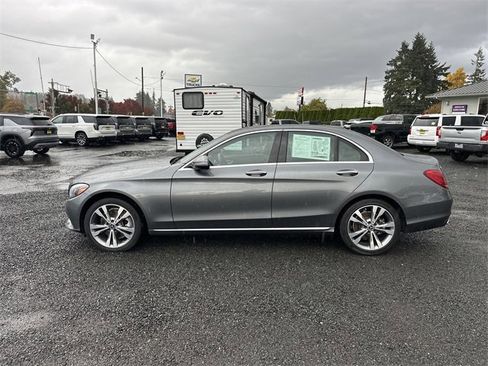 Used 2018 Mercedes-Benz C 300 4MATIC Sedan image 2